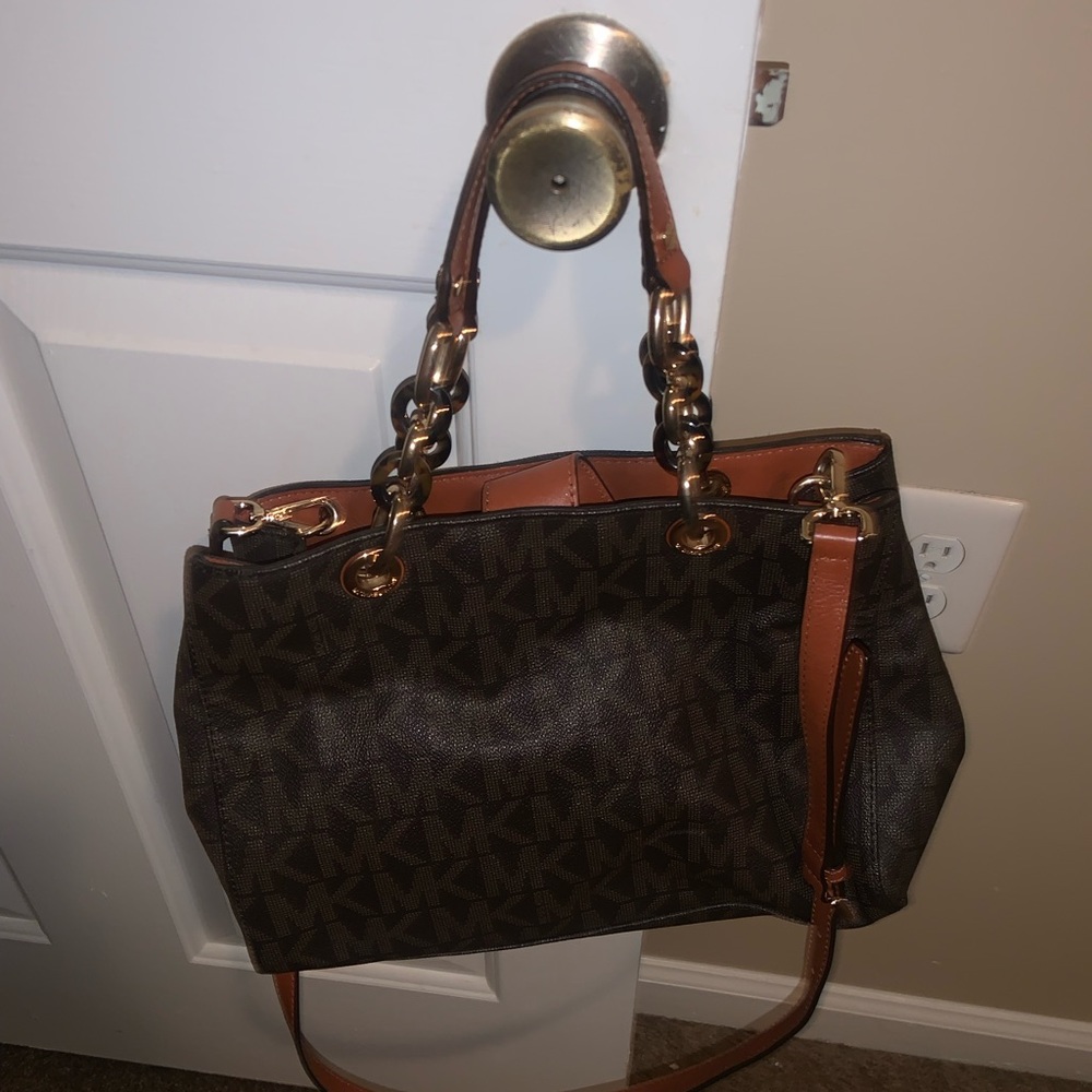 Michael kors handbag 🔥🔥🔥🔥🔥🔥